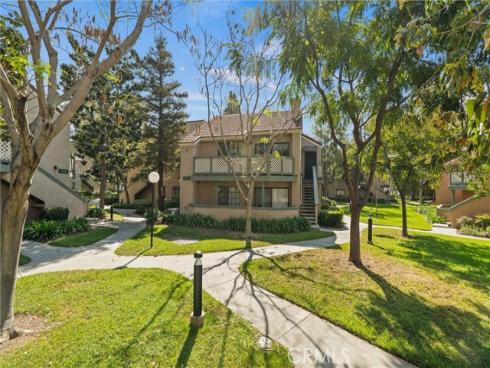 3525 W Greentree  G  Circle, Anaheim, CA