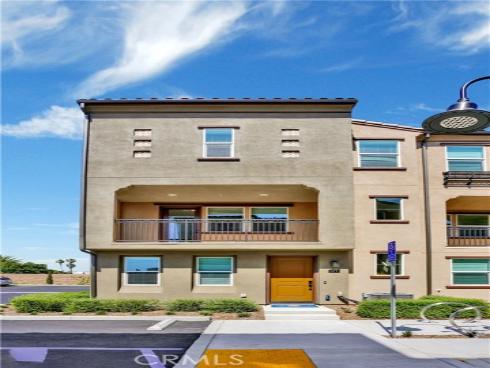 2211 W. Orange 21