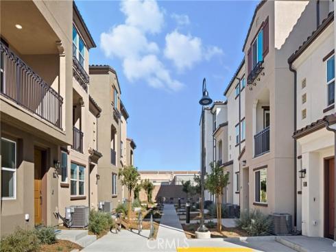 2211 W Orange  21 , Anaheim, CA