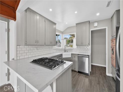1575 W Edithia  , Anaheim, CA