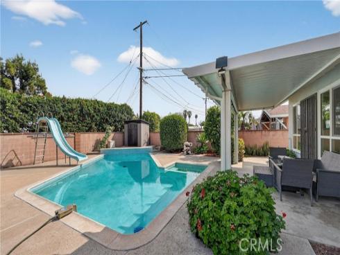 1575 W Edithia  , Anaheim, CA