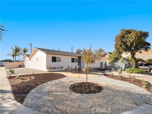 1313 N. Crestlane