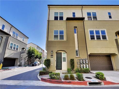 951 E Twill   Court, Anaheim, CA