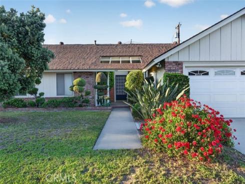 1963 W Chanticleer  , Anaheim, CA