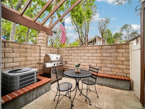5486 E Willow Woods 101 Lane, Anaheim, CA