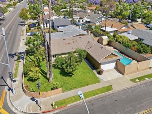 1946 W Broadway , Anaheim, CA