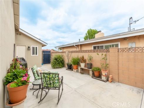 122 N Carousel  , Anaheim, CA