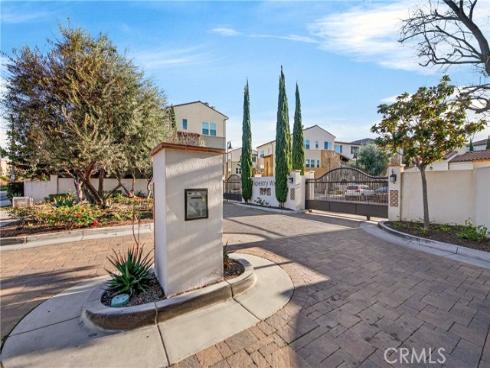 928 E Twill   Court, Anaheim, CA