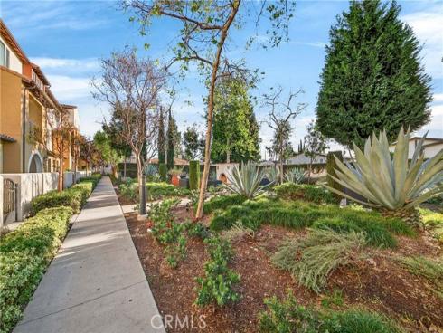 928 E Twill   Court, Anaheim, CA