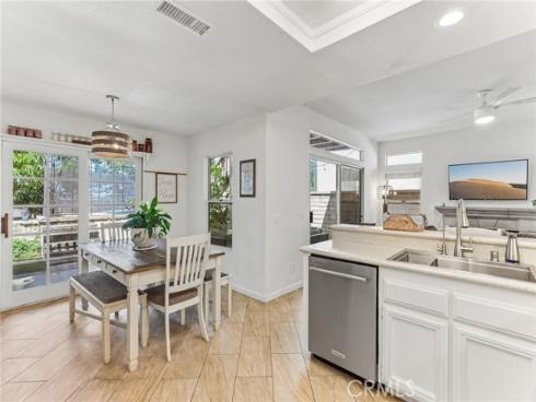 527 S Morningstar   Drive, Anaheim, CA