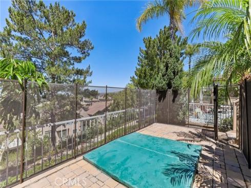 527 S Morningstar   Drive, Anaheim, CA