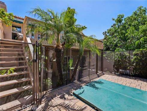 527 S Morningstar   Drive, Anaheim, CA