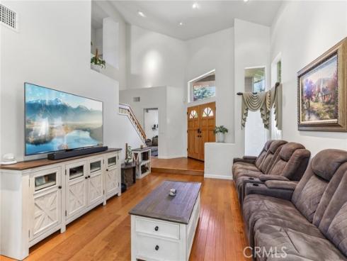 527 S Morningstar   Drive, Anaheim, CA