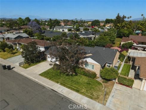 824 N Redondo E  , Anaheim, CA