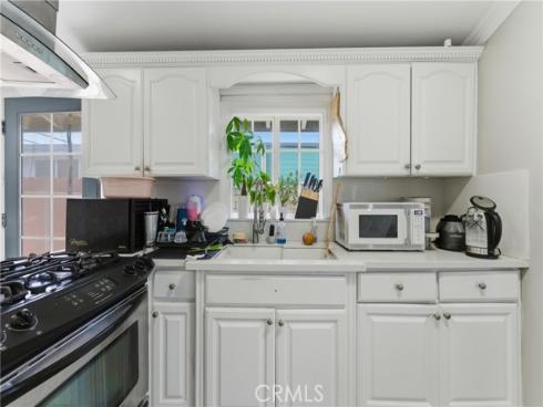 1214 N Holly , Anaheim, CA