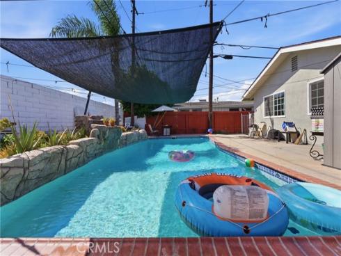 1214 N Holly , Anaheim, CA