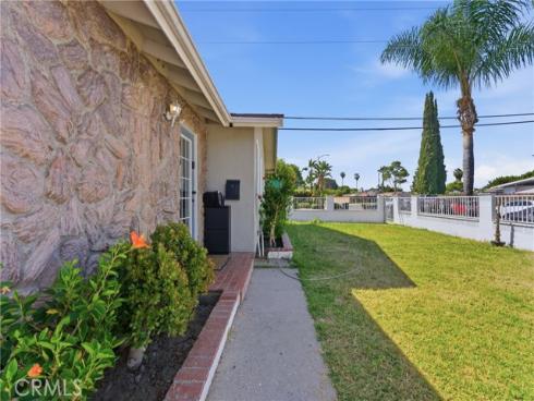 1214 N Holly , Anaheim, CA