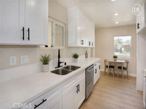 1504 W Kimberly   Avenue, Anaheim, CA