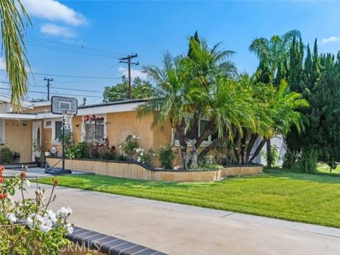 2113 W Niobe , Anaheim, CA