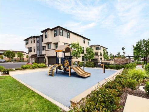 2961 W Lincoln  6 , Anaheim, CA