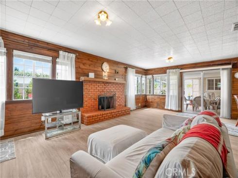 2056 W Random  , Anaheim, CA