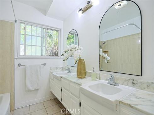 990 S Siet   Place, Anaheim, CA