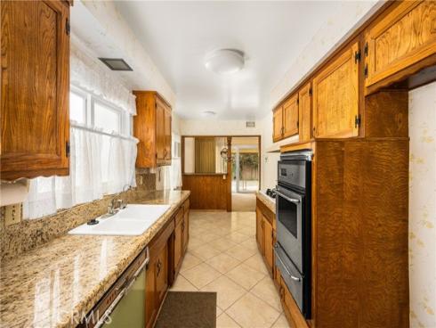 1830 W Chalet Avenue, Anaheim, CA