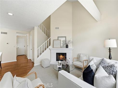 1836 W Falmouth Avenue 11 , Anaheim, CA