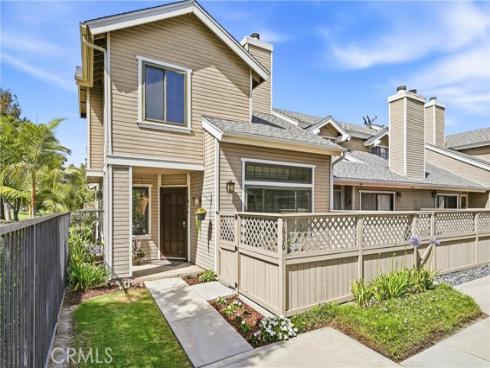 1836 W Falmouth Avenue 11 , Anaheim, CA