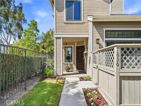 1836 W Falmouth Avenue 11 , Anaheim, CA