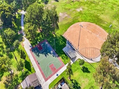 1836 W Falmouth Avenue 11 , Anaheim, CA