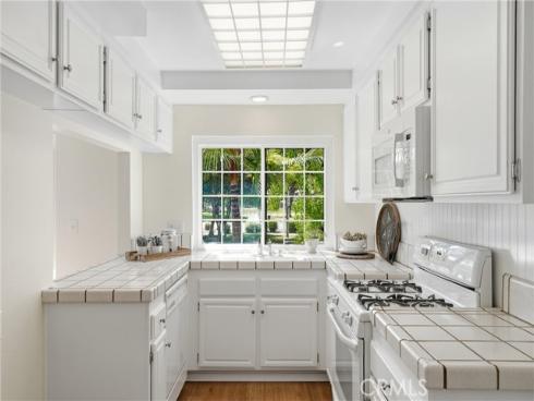 1836 W W Falmouth Avenue 11 , Anaheim, CA