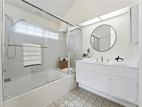 1836 W W Falmouth Avenue 11 , Anaheim, CA
