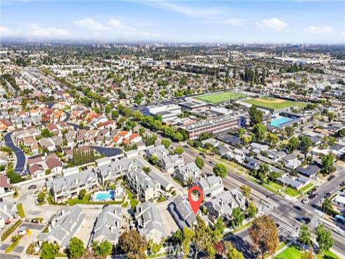 1836 W W Falmouth Avenue 11 , Anaheim, CA