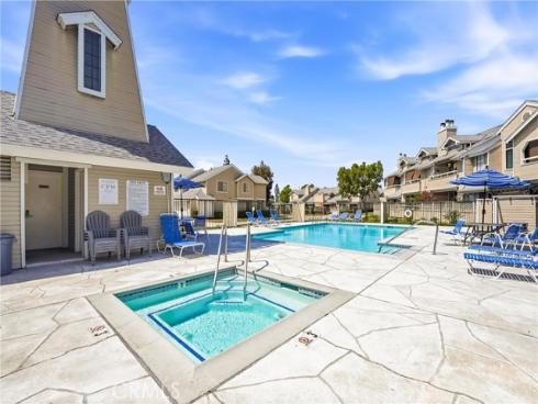 1836 W W Falmouth Avenue 11 , Anaheim, CA