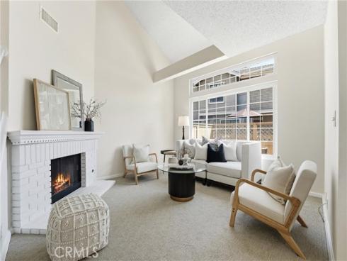 1836 W W Falmouth Avenue 11 , Anaheim, CA