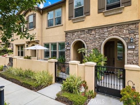 232 S Auburn Heights , Anaheim, CA