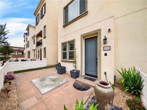 2242 W Anacasa , Anaheim, CA