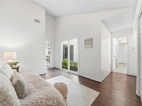 1955 W Bayshore , Anaheim, CA