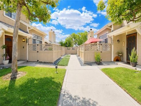 1872 W Falmouth , Anaheim, CA