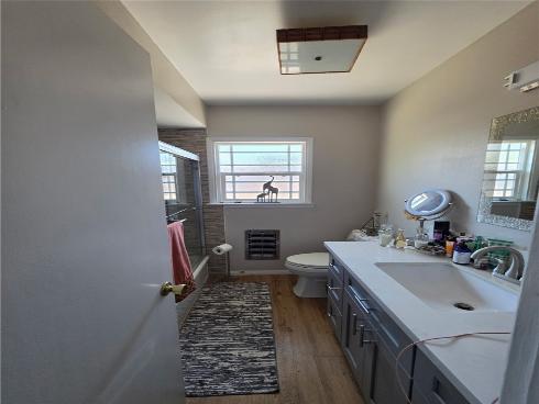 1345 E Romneya , Anaheim, CA