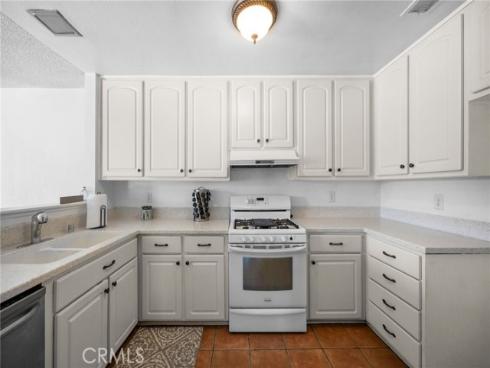 931 S Sutter Creek , Anaheim, CA