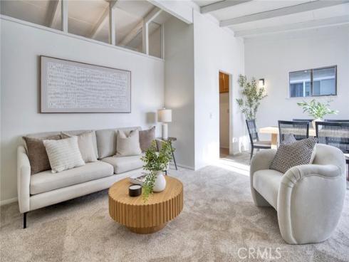 324 N La Reina Street, Anaheim, CA