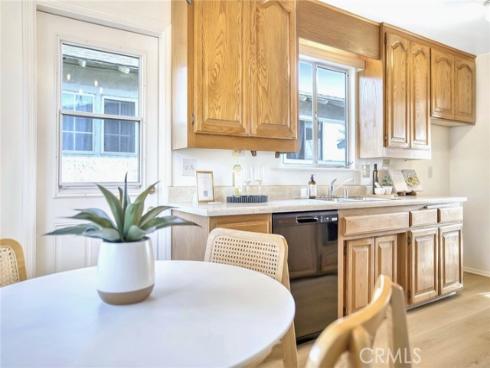 324 N La Reina Street, Anaheim, CA
