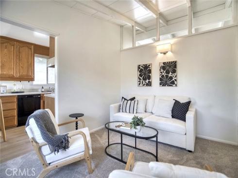 324 N La Reina Street, Anaheim, CA