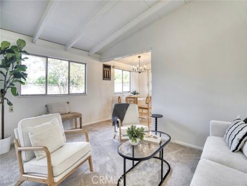 324 N La Reina Street, Anaheim, CA
