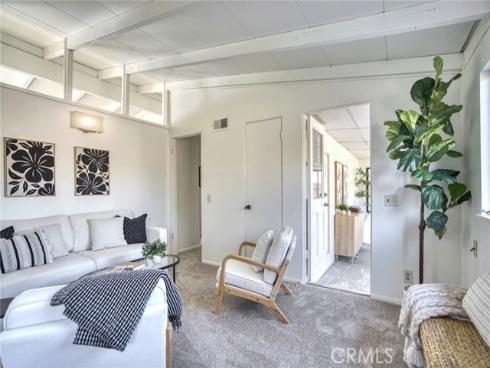 324 N La Reina Street, Anaheim, CA