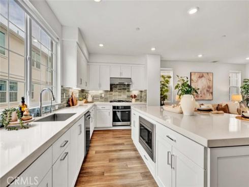 1070 N Anaheim 1 Boulevard, Anaheim, CA