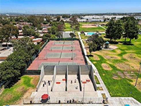 2692 W Plum Tree Lane, Anaheim, CA