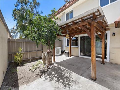 2692 W Plum Tree Lane, Anaheim, CA